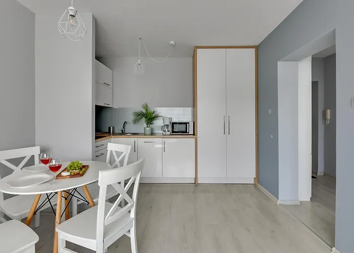 By Lion アパート グディニャ